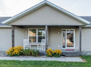 126 Chickadee Ln, Sauk City, WI 53583