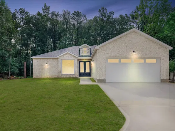1049 Broadmoor Dr, Huntsville, TX 77340