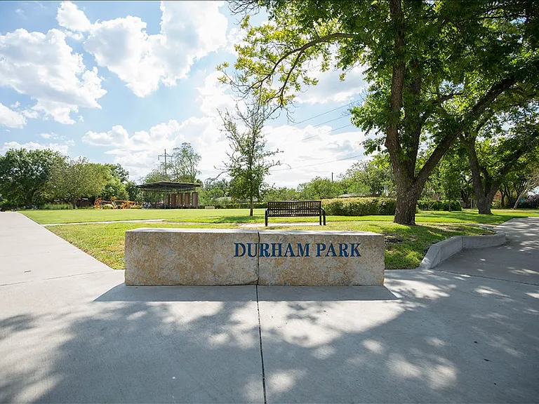 808 Scottsdale Dr — Photo 17