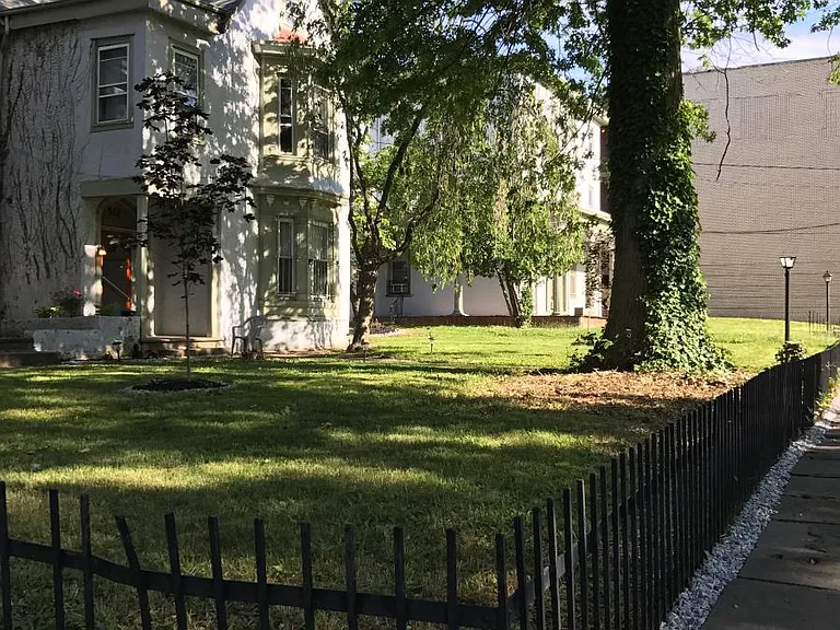 512 S 41st St #9 — Photo 80