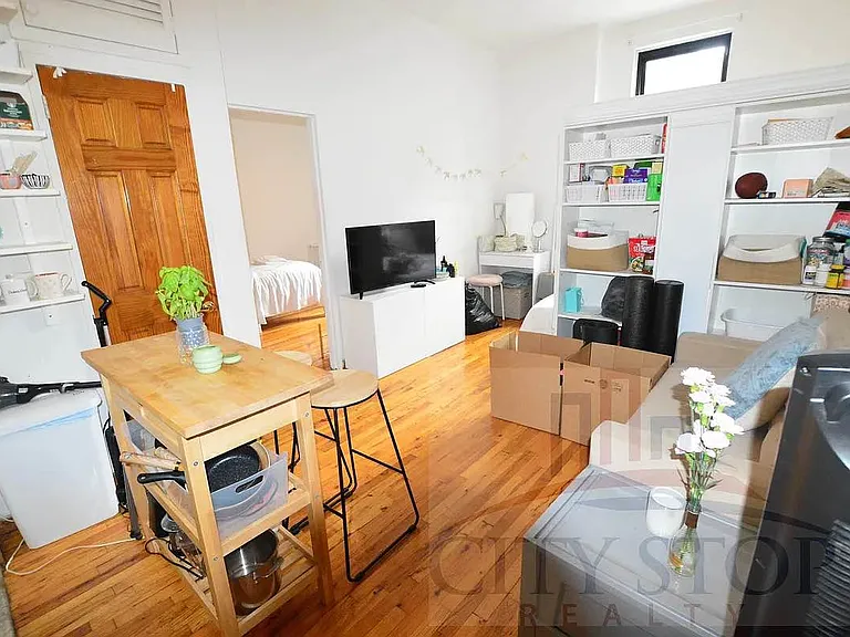 101 W 77th St #3B — Photo 1