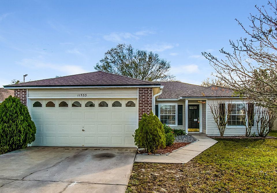 1st image of 11533 Twin Oaks Trl