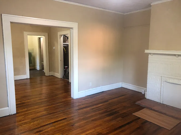 812 Darlington Way SW — Photo 3
