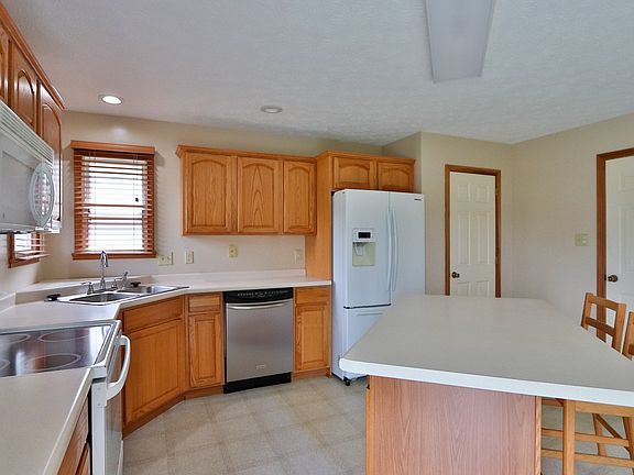 4th image of 12875 N John Charles Ct
