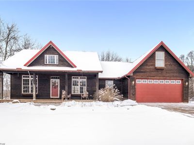 2611 Smith Kramer St NE, Hartville, OH, 44632