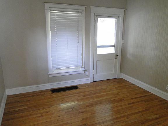 5th image of 519 Knox Pl