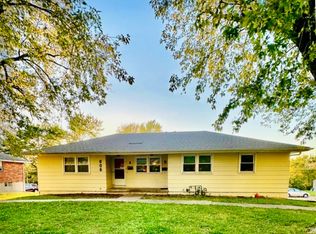 606 NW Olive St #B, Lees Summit, MO 64063