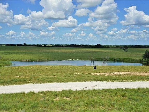 4th image of 913 County Road 3360
