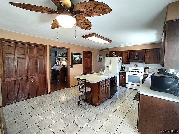 5th image of 6275 Eckhardt Rd