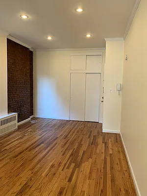 Rented by Compass | media 4