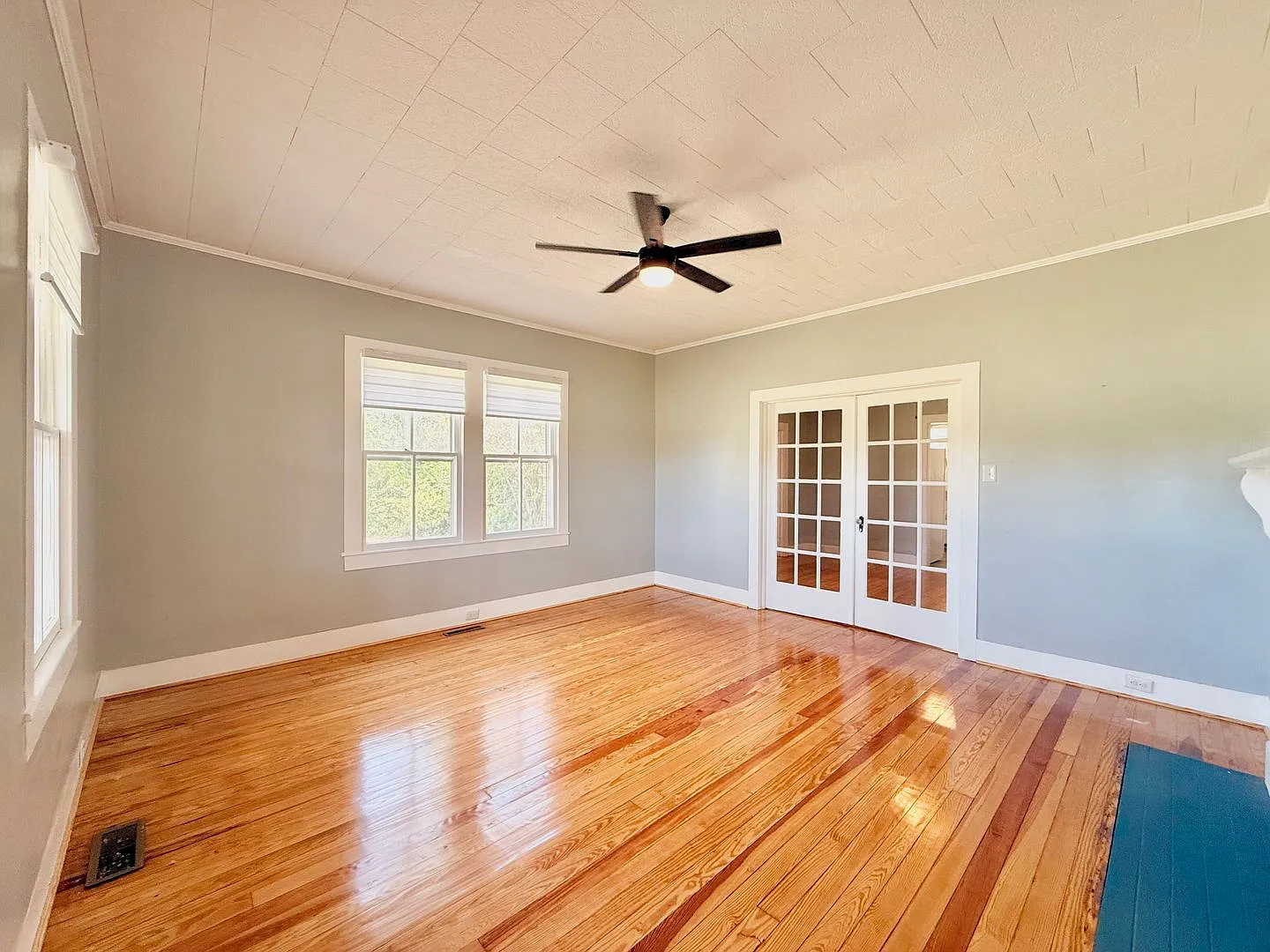 The Home You've Been Searching For! — Photo 3