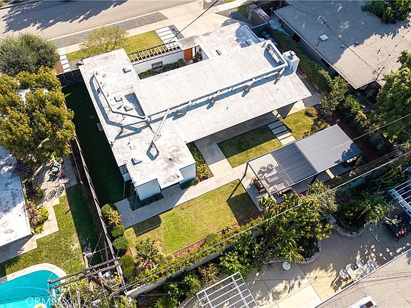 5th image of 1830 N Ridgewood St