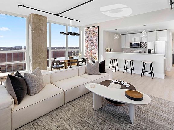 5th image of 20 Oakland Ave #888
