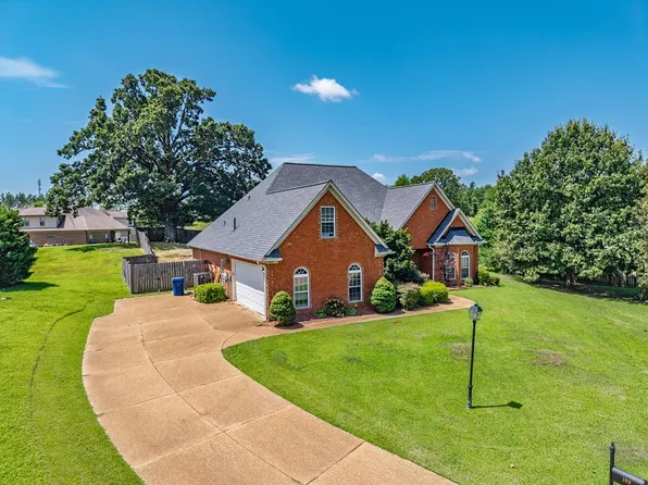 109 Cambridge Cv, Batesville, MS 38606