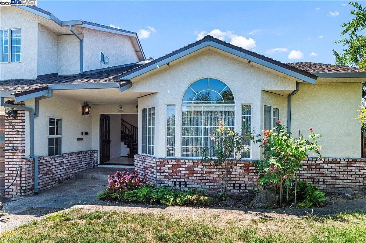 4095 Robin Ln photo 1