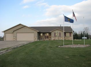 24596 W Hilltop Rd, Brillion, WI 54110