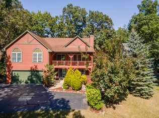 1176 Deerpath Ct, Fox Lake, IL 60020