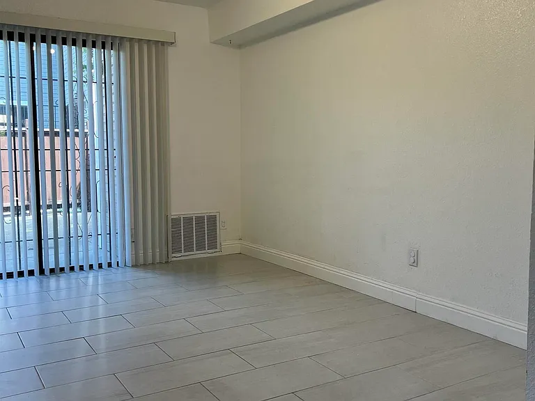 5773 Martin Luther King Jr Way — Photo 3