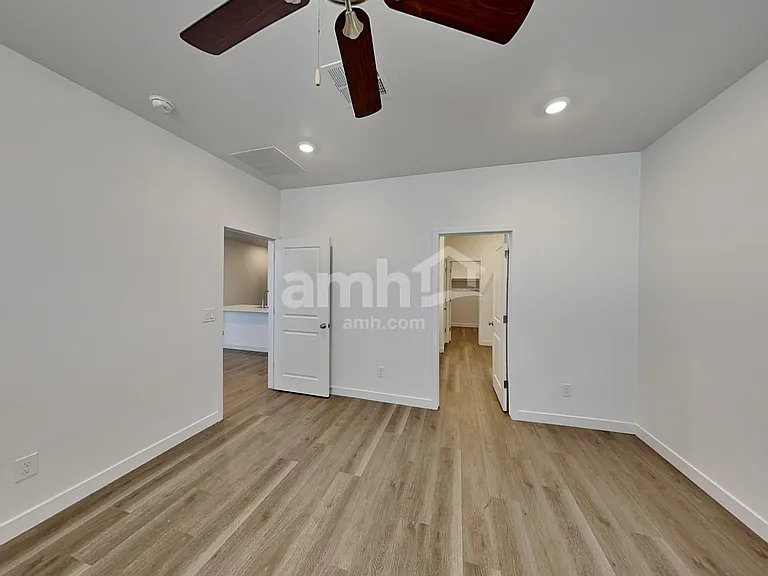 20177 W Thomas Rd #421 — Photo 11