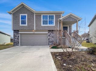 21807 Lucca Cir, Peculiar, MO 64078