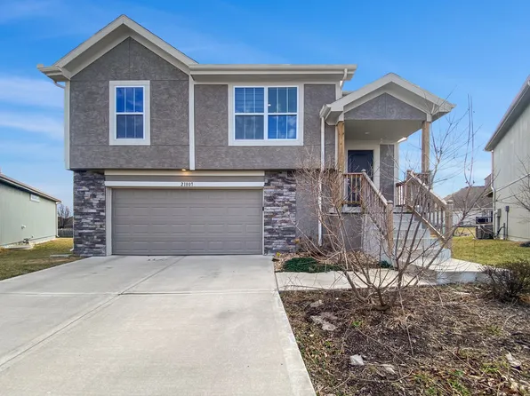 21807 Lucca Cir, Peculiar, MO 64078