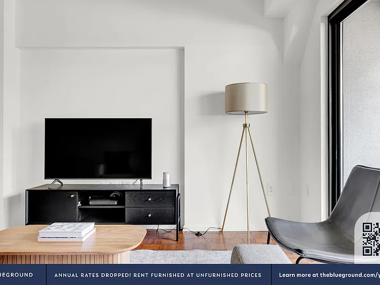 360 W 34th St #Townhouse 10 — Photo 3