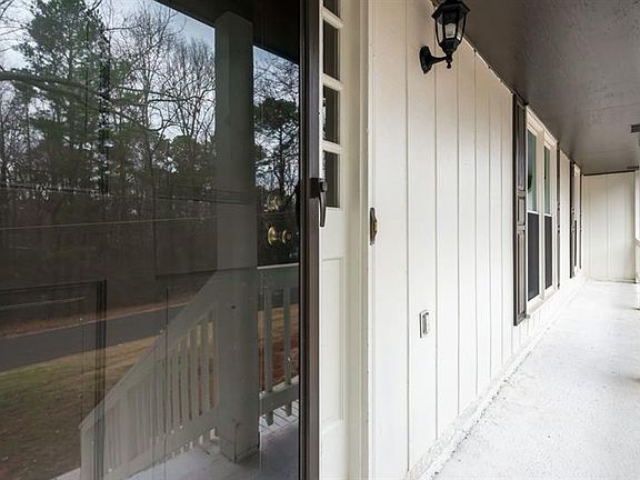 2nd image of 2749 Fieldstone Dr SE
