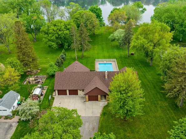 670 Benton St, Anoka, MN 55303