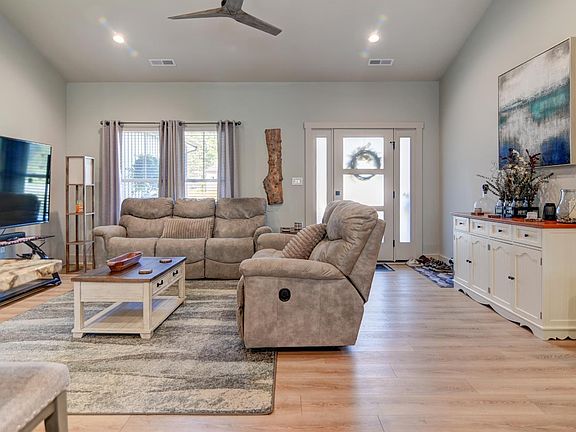 4th image of 232 Armistead Ln