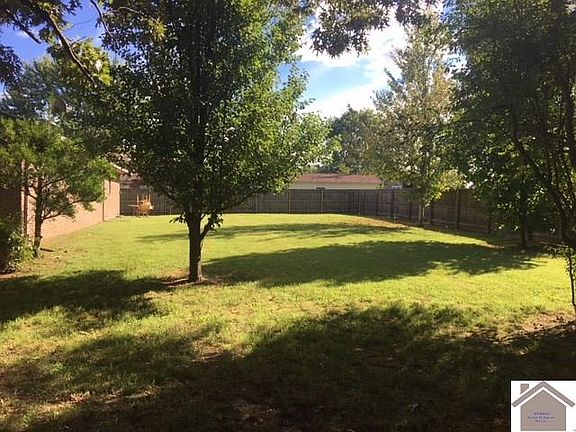 3rd image of 202 Merrywood Dr