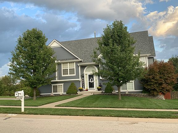 3rd image of 1229 Holly Ct