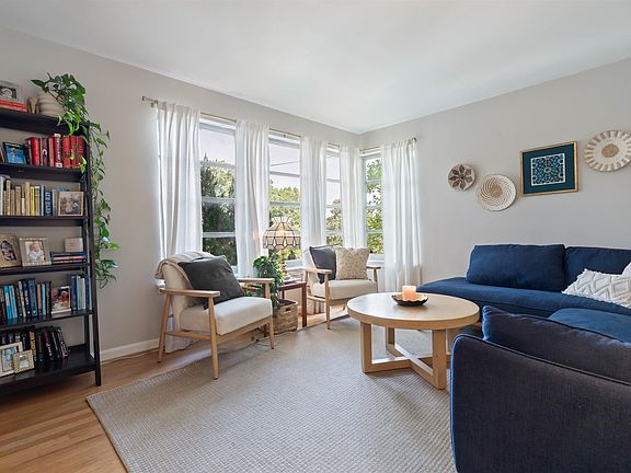 5th image of 809 43rd St S