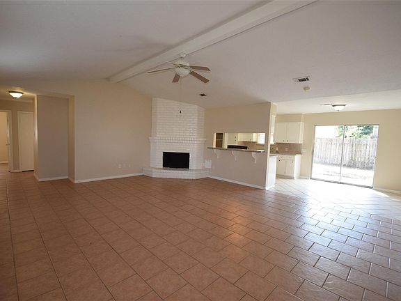 5th image of 1006 Grand Junction Dr