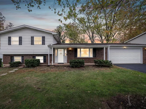 1288 Bardot Ln, Saint Louis, MO 63146