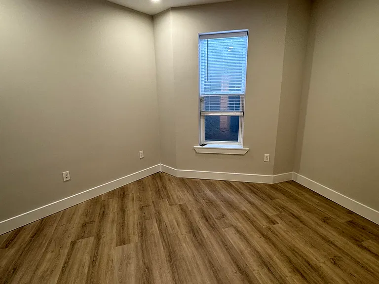 2385 Rhode Island Avenue Northeast — Photo 8
