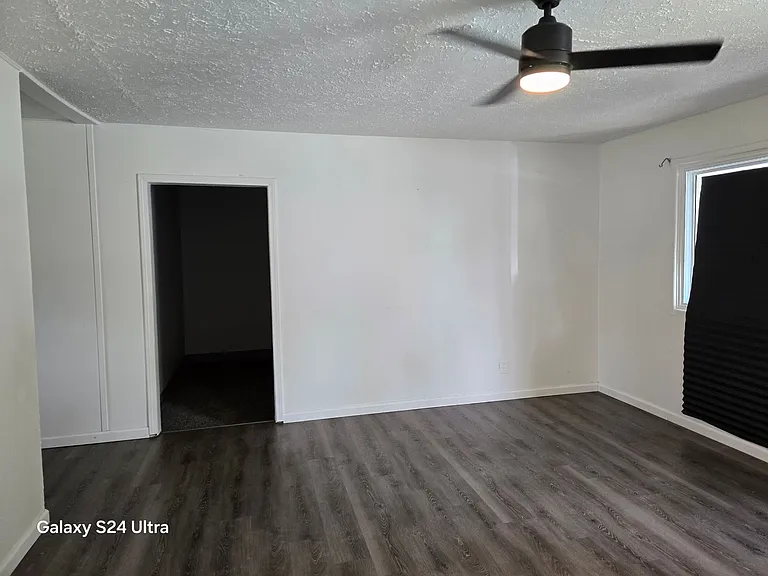 1143 Saint Rose Ln — Photo 4