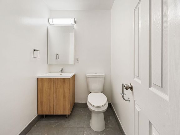 5th image of 186 Wayne St APT 413D