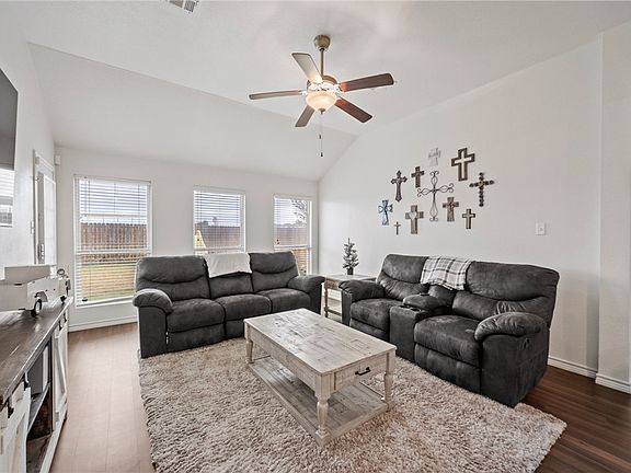 3rd image of 5127 Stewart Dr