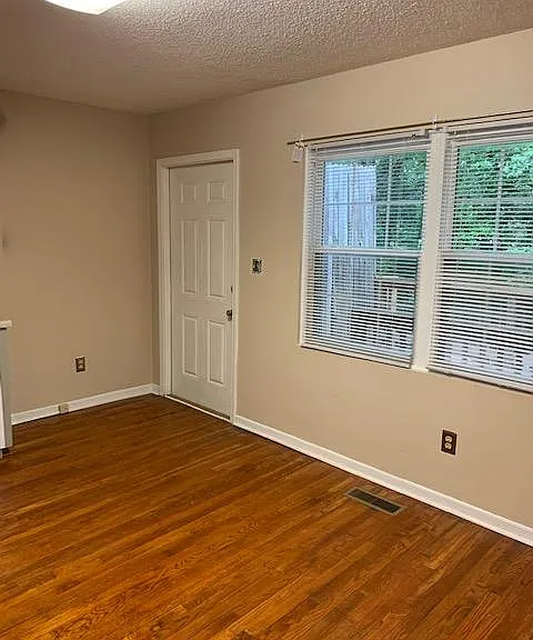 620 Forest Creek Cir #620 — Photo 4