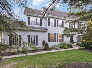 2 Holly Ct, Tuxedo Park, NY 10987