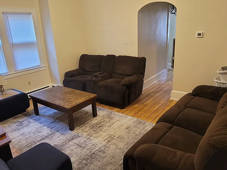 1035 E Brady St — Photo 23