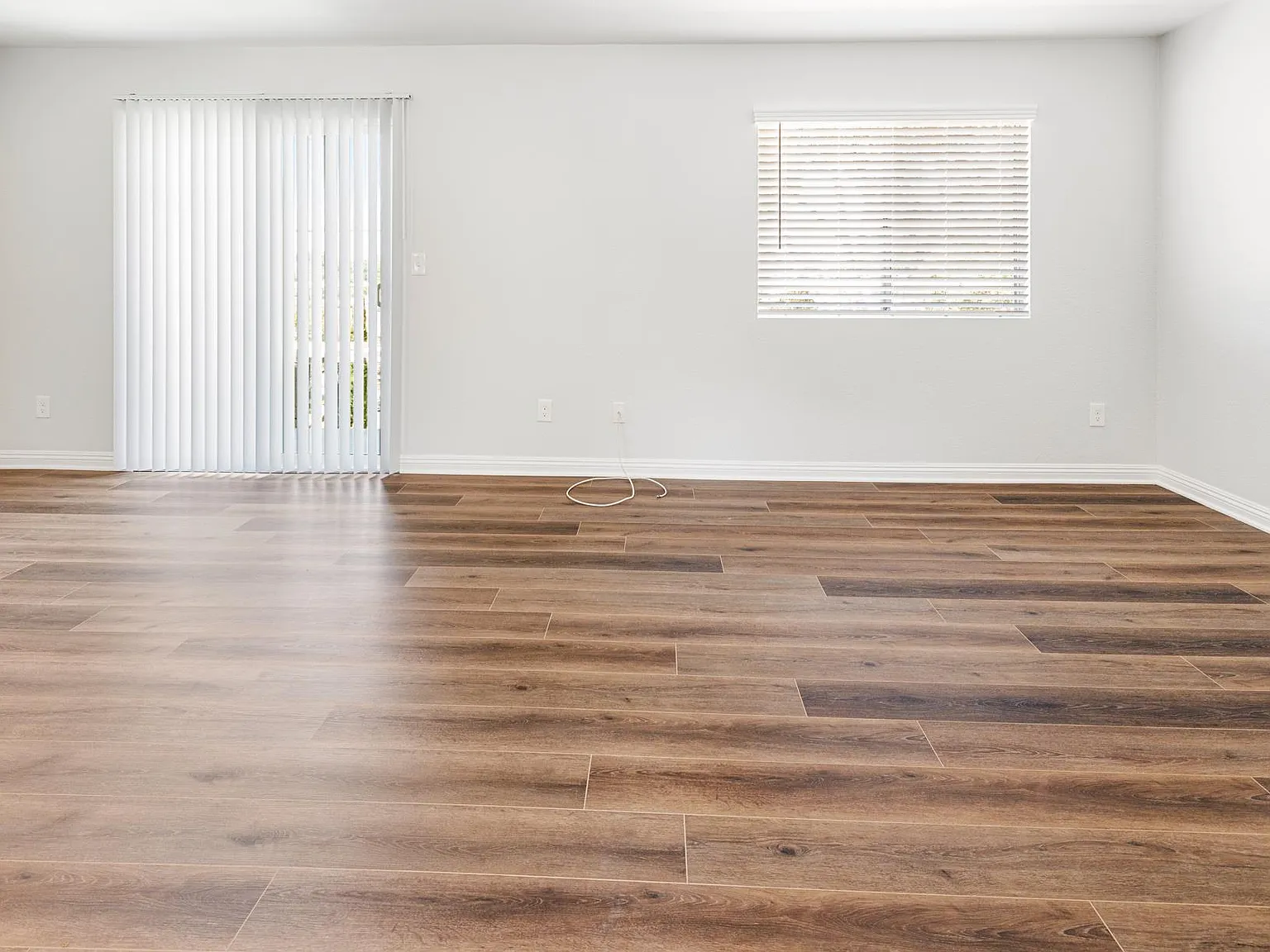 La Vista Apartments — Photo 2