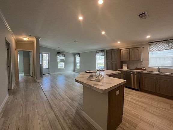 5th image of 142 Bimini Cay Cir