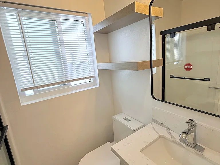 4862 Lindley Ave — Photo 14