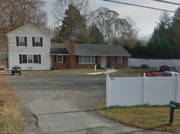 60 Central Square Dr, Prince Frederick, MD 20678