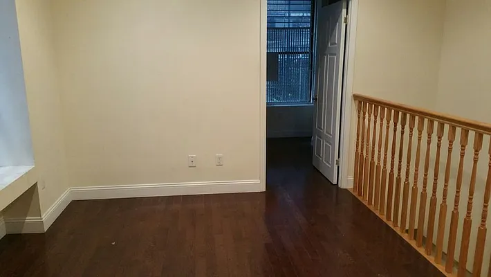 Rented by Monarch Realty Holdings | media 21