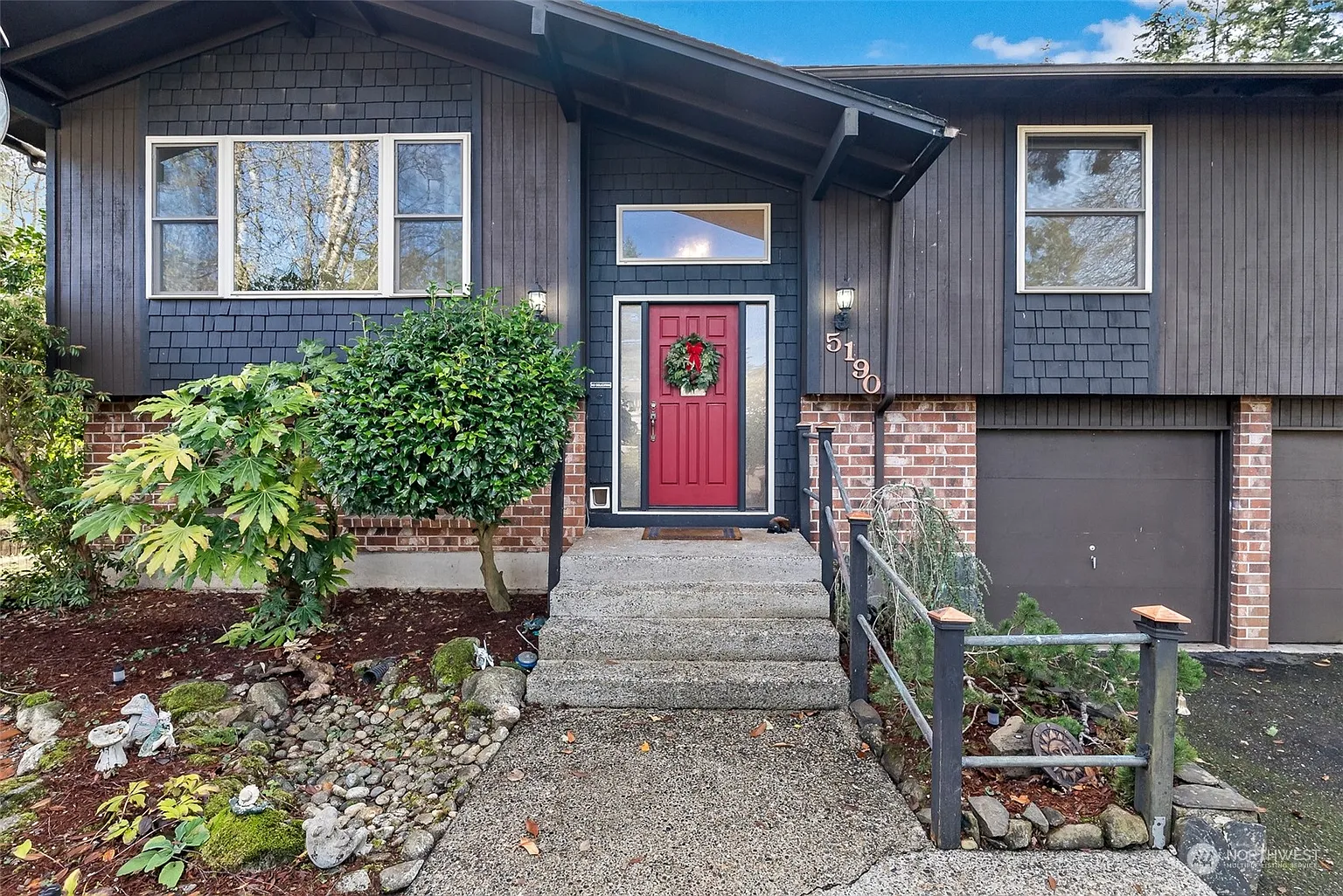 5190 Granada Place SE photo 1