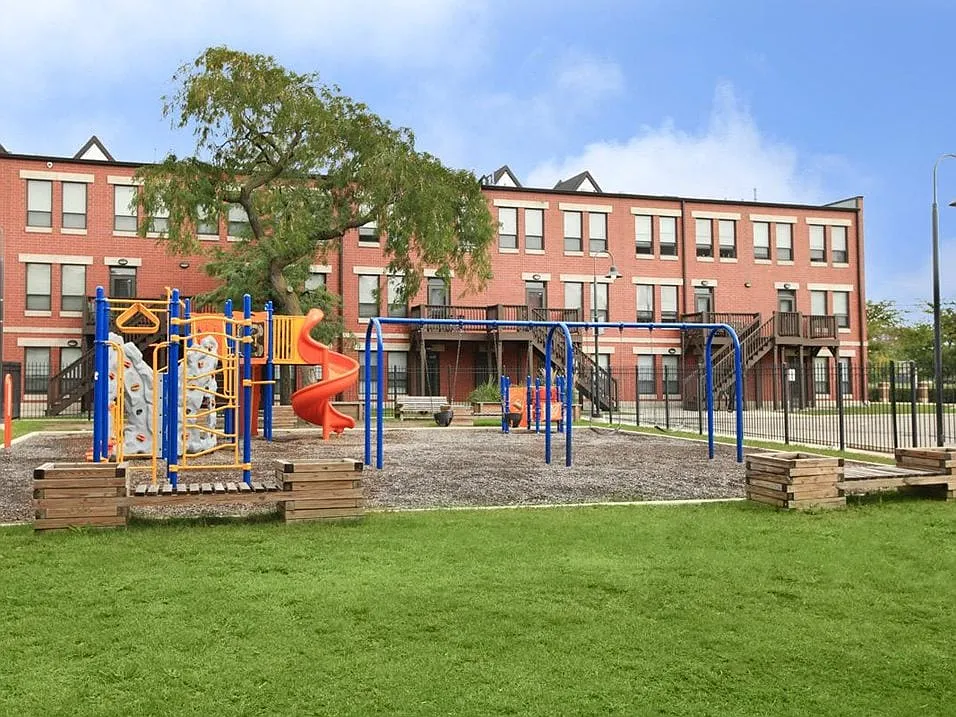 Oakwood Shores — Photo 4