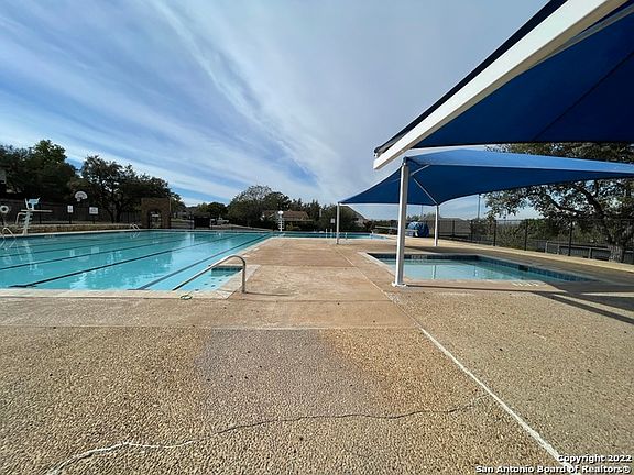 2nd image of 1007 Hedgestone Dr