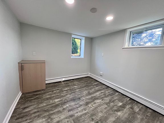 2nd image of 3 Cathedral Ave #1
